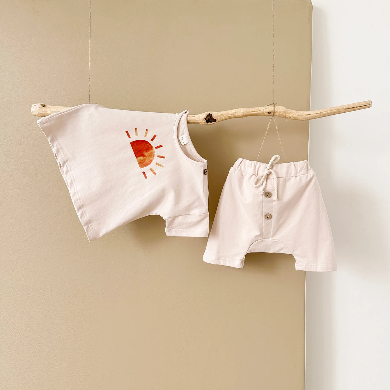 Baby Summer Outfit – 2-Piece Infant Clothes Set, Ice Cream & Sun Print T-Shirt with Shorts, Casual Wear for Boys & Girls