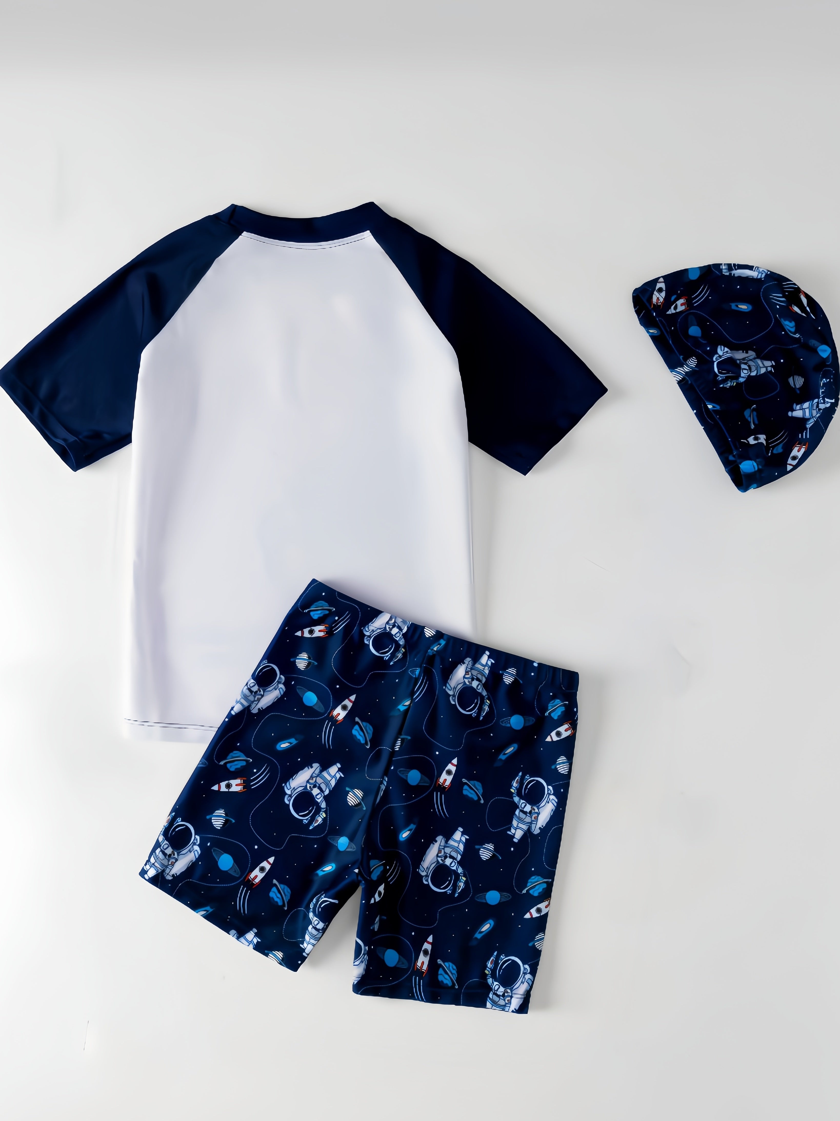 3pcs Astronaut Pattern Swimsuit For Boys, T-shirt + Swim Trunks + Swim Hat Set