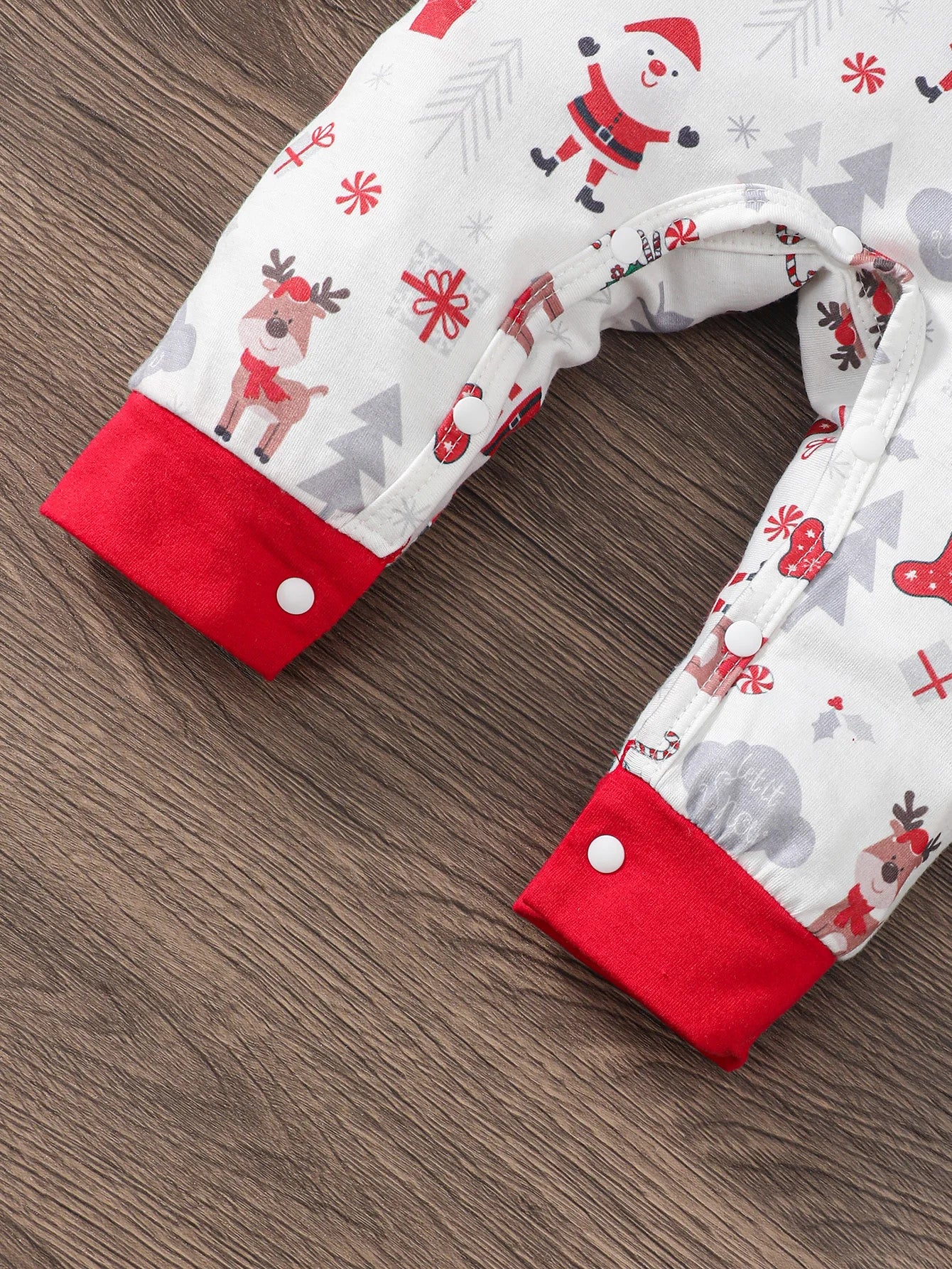 MOMSTAG Baby Santa Claus Bow Bodysuit + Hat